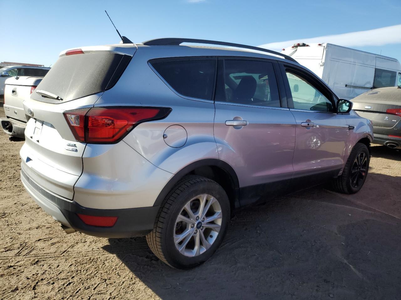 2019 FORD ESCAPE SEL - Фото 3
