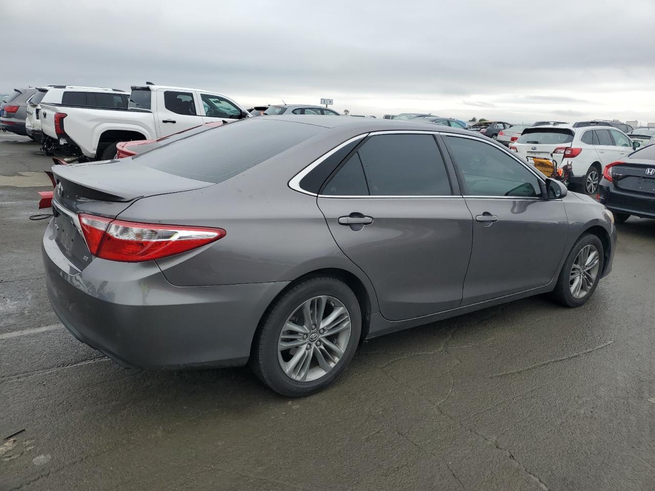 2017 TOYOTA CAMRY LE - Фото 3