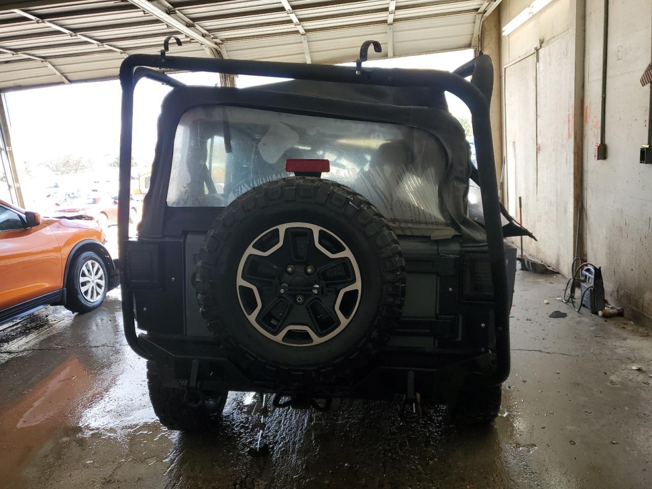 2015 JEEP WRANGLER U - Фото 6