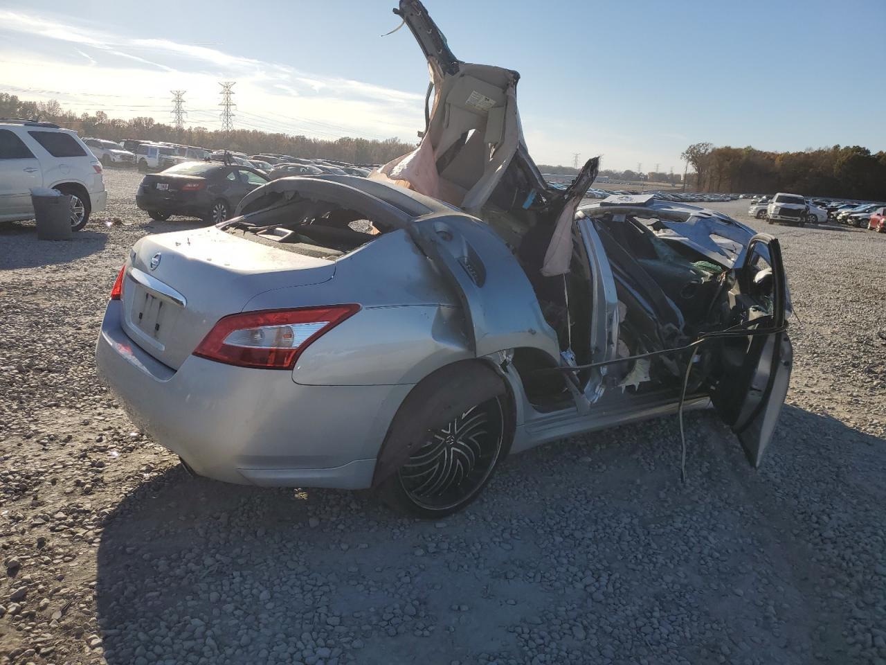 2011 NISSAN MAXIMA S - Фото 3