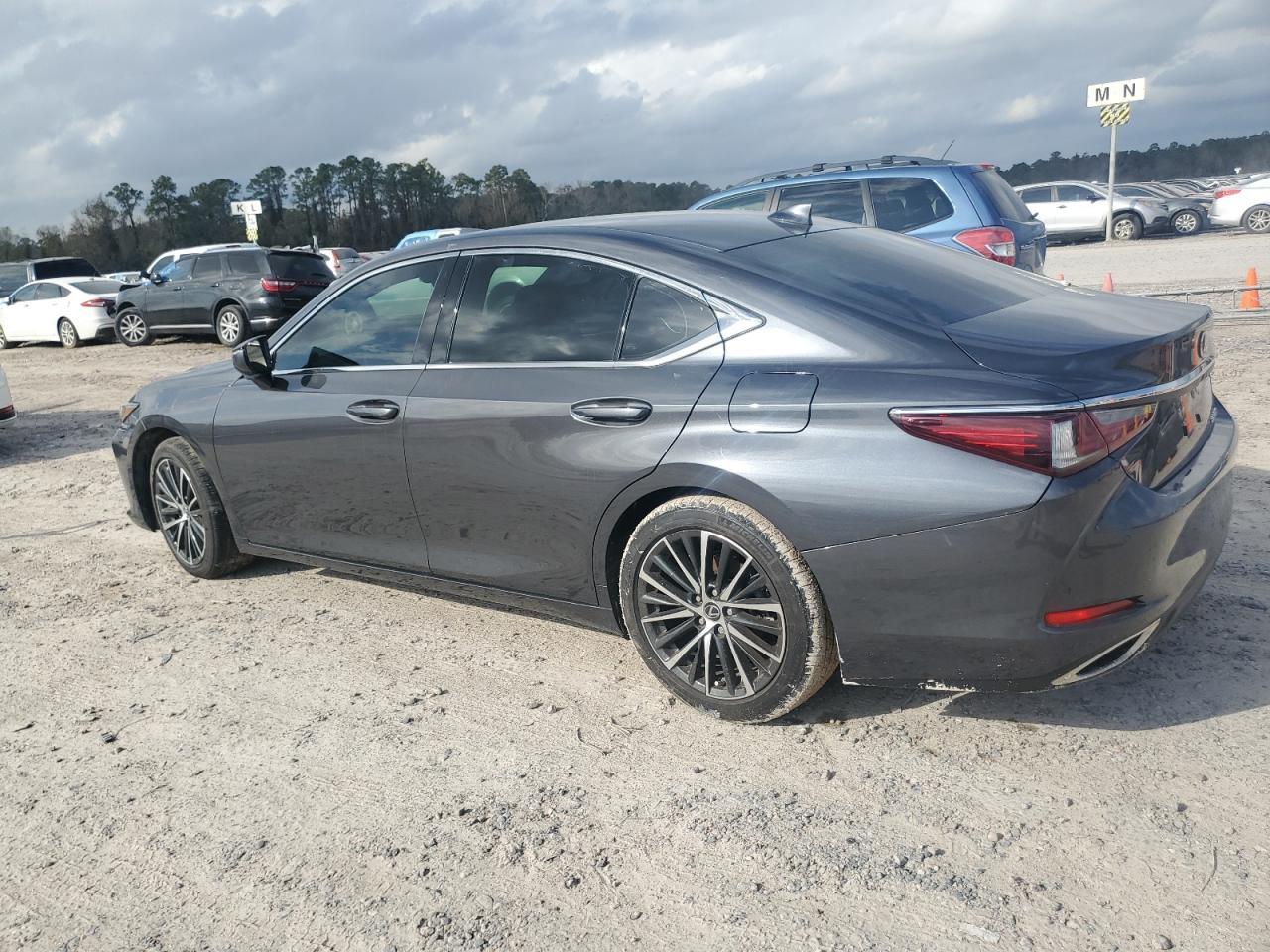 2024 LEXUS ES 350 BAS - Image 2
