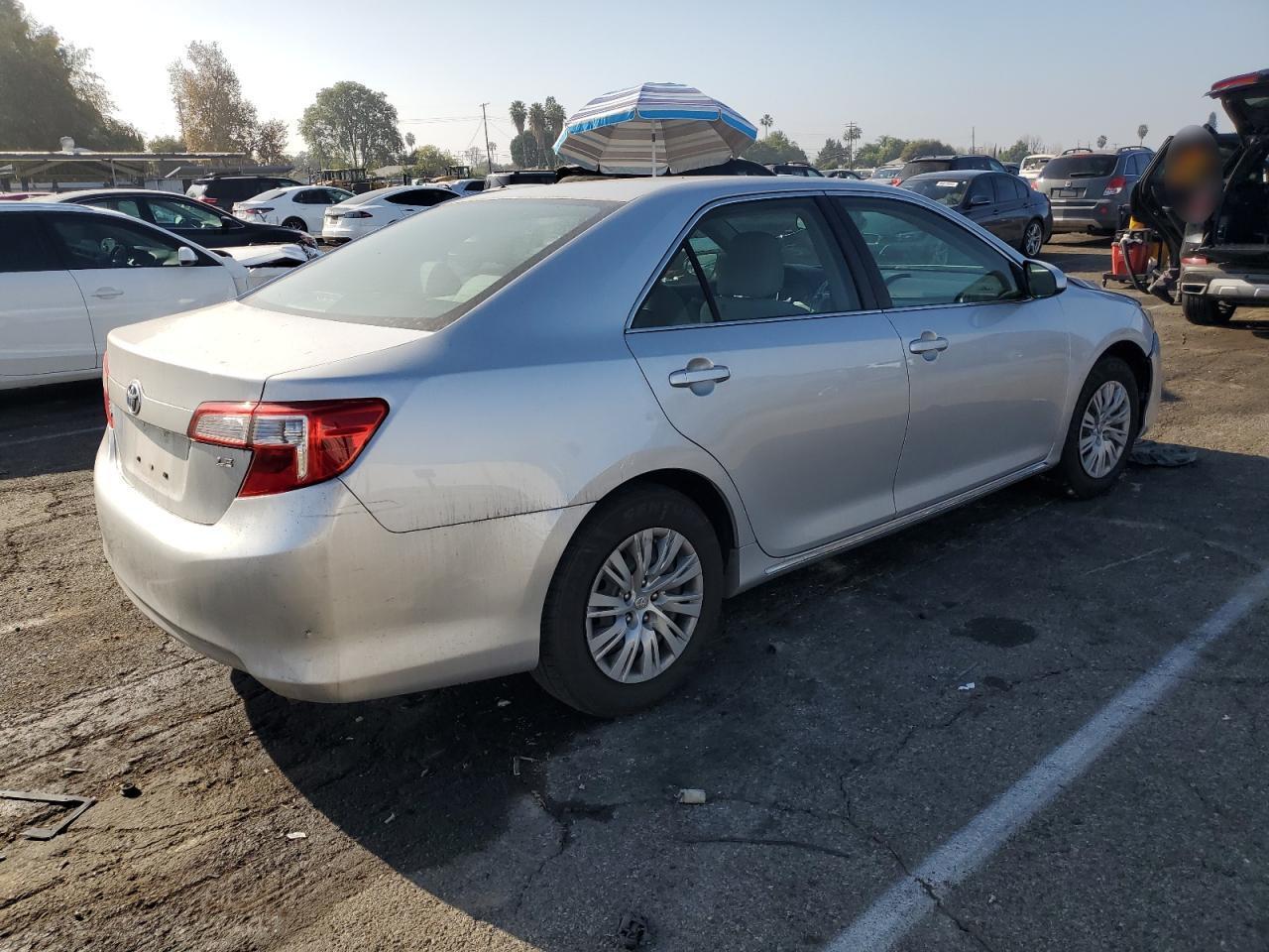 2014 TOYOTA CAMRY L - Фото 3