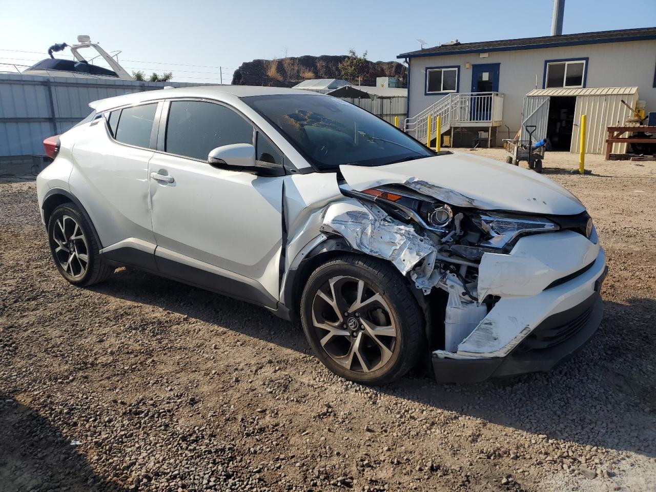 2019 TOYOTA C-HR XLE - Image 4