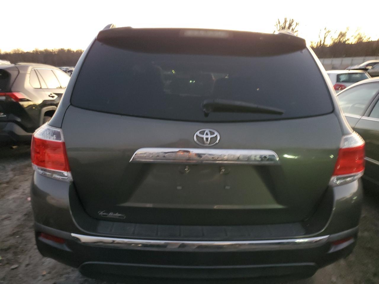 2012 TOYOTA HIGHLANDER - Фото 6