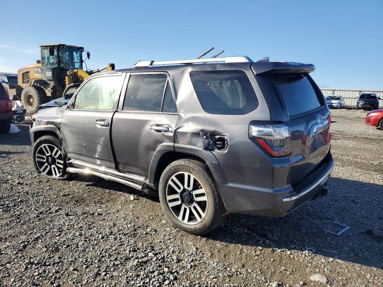 2019 TOYOTA 4RUNNER SR - Image 2