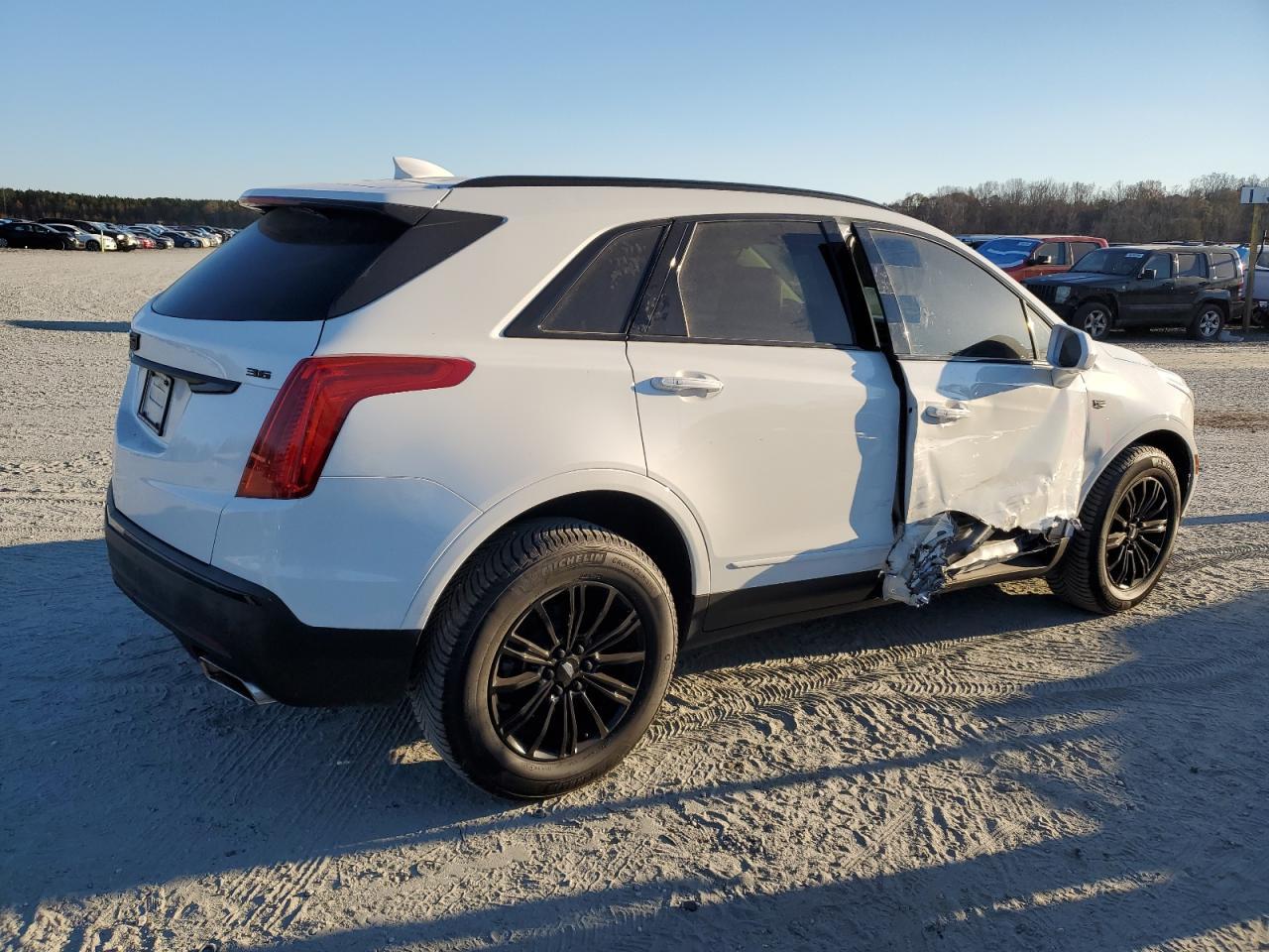 2019 CADILLAC XT5 LUXURY - Image 3