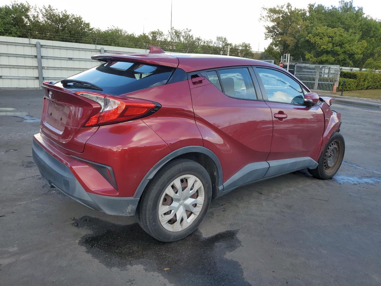 2019 TOYOTA C-HR XLE - Image 3