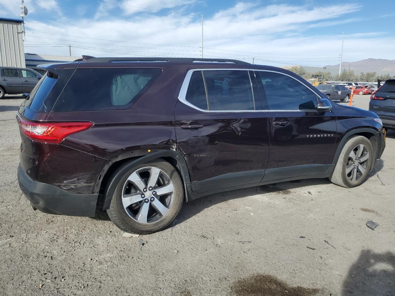 2020 CHEVROLET TRAVERSE L - Фото 3