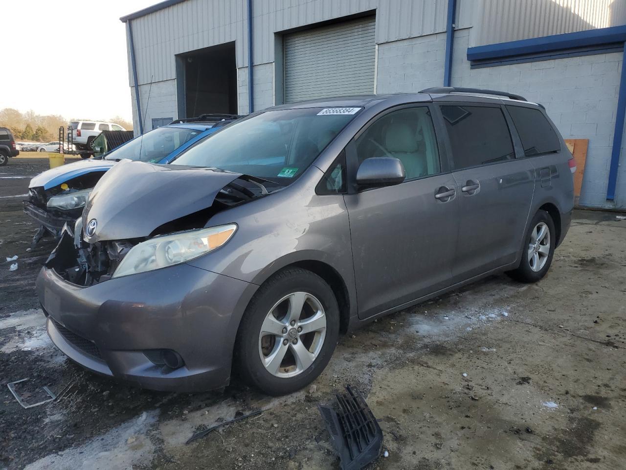 2011 TOYOTA SIENNA LE car image