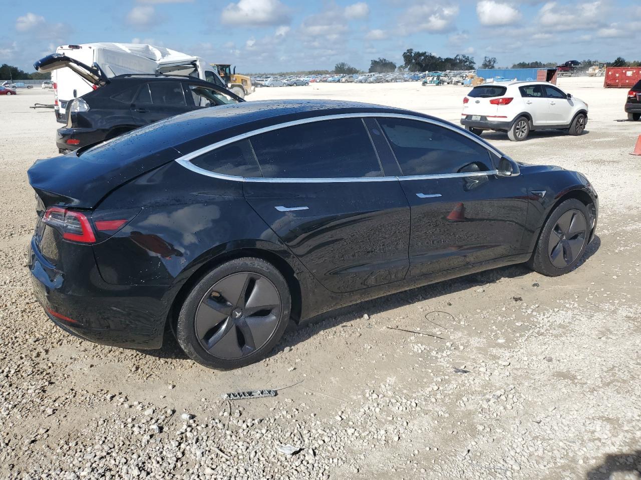 2019 TESLA MODEL 3 - Фото 3