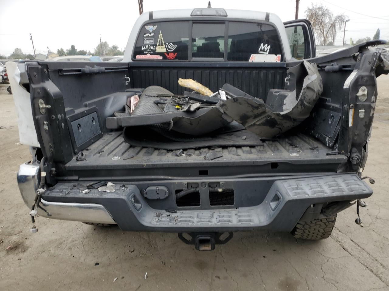 2016 TOYOTA TACOMA DOU - Фото 6