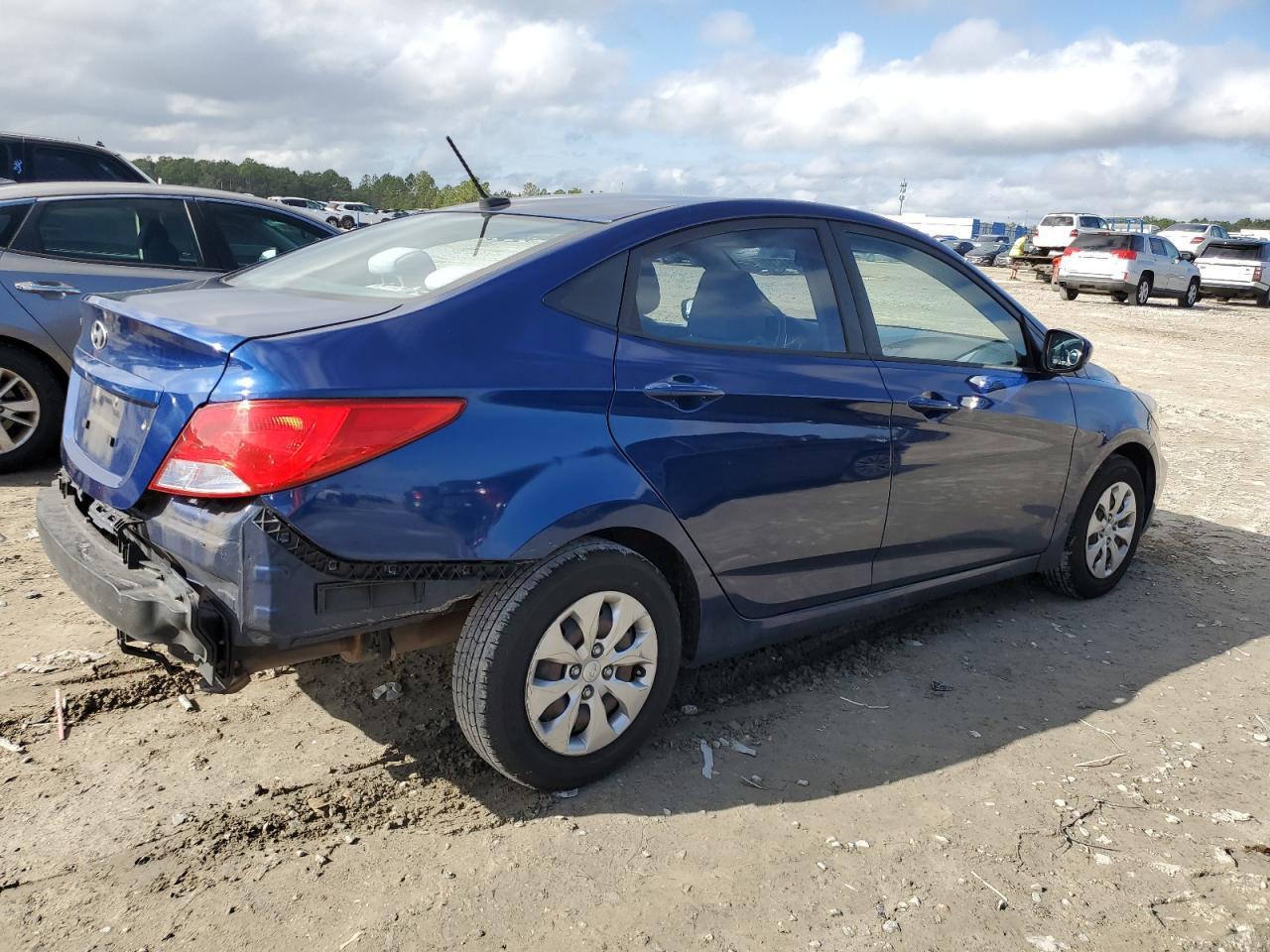 2017 HYUNDAI ACCENT SE - Image 3