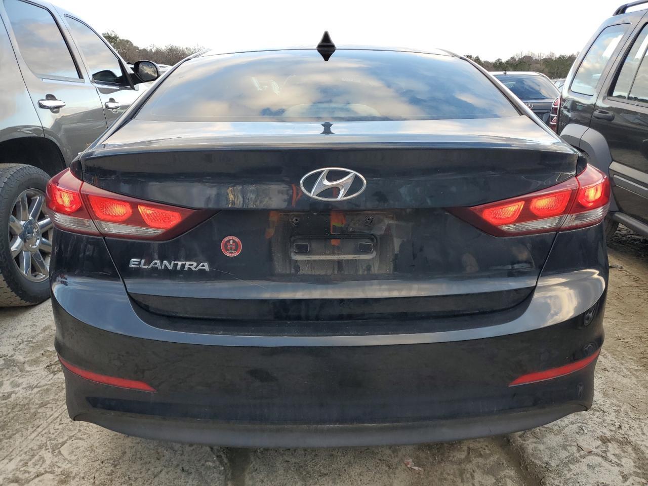 2018 HYUNDAI ELANTRA SE - Фото 6