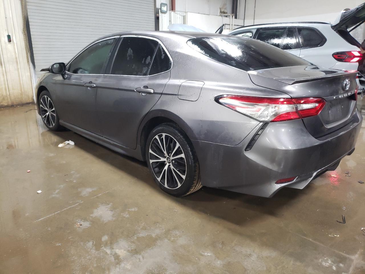 2018 TOYOTA CAMRY L - Image 2