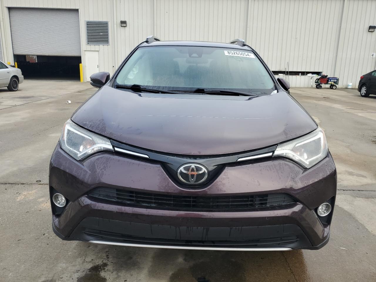 2017 TOYOTA RAV4 XLE - Image 5