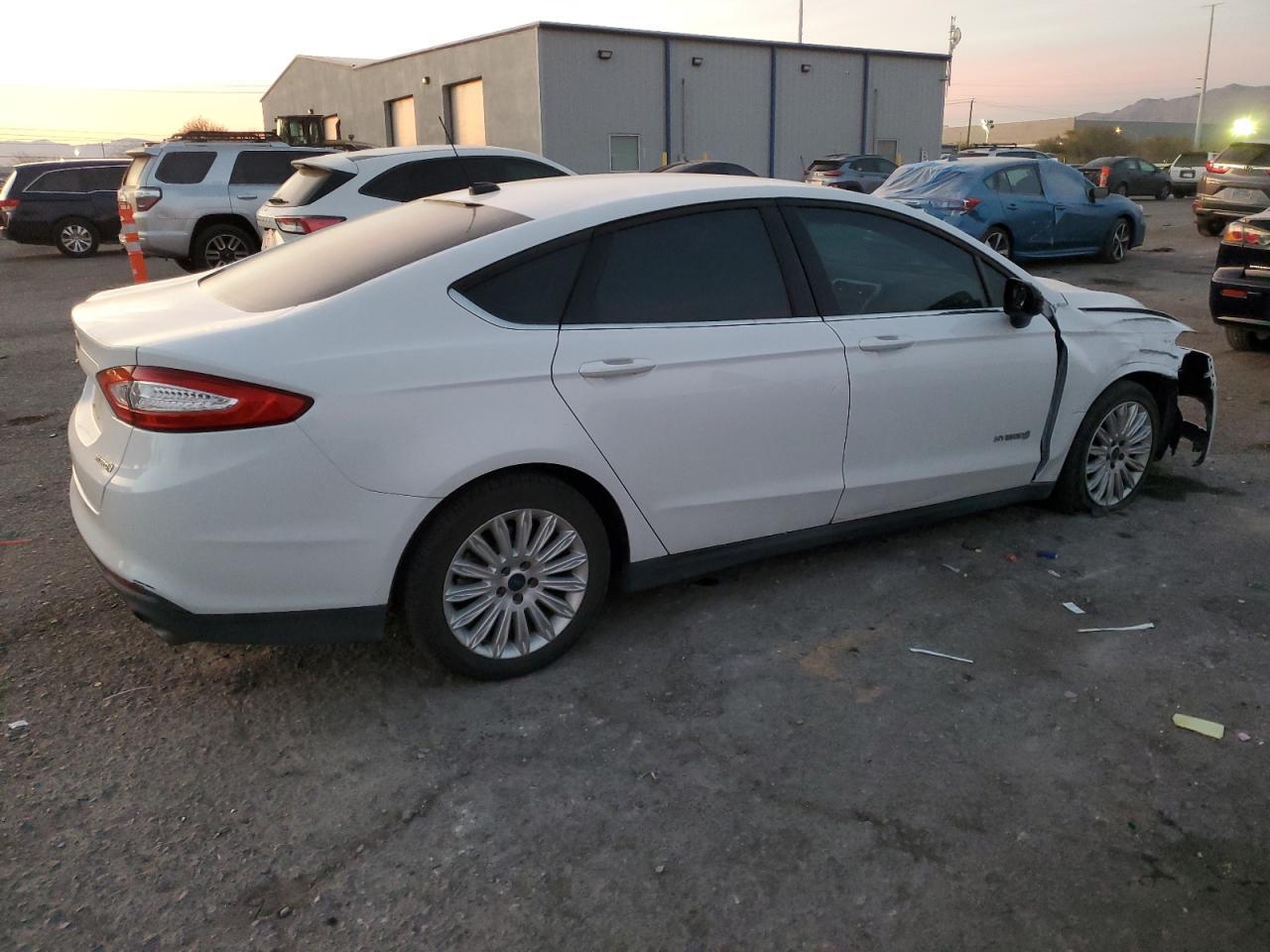 2014 FORD FUSION S H - Image 3