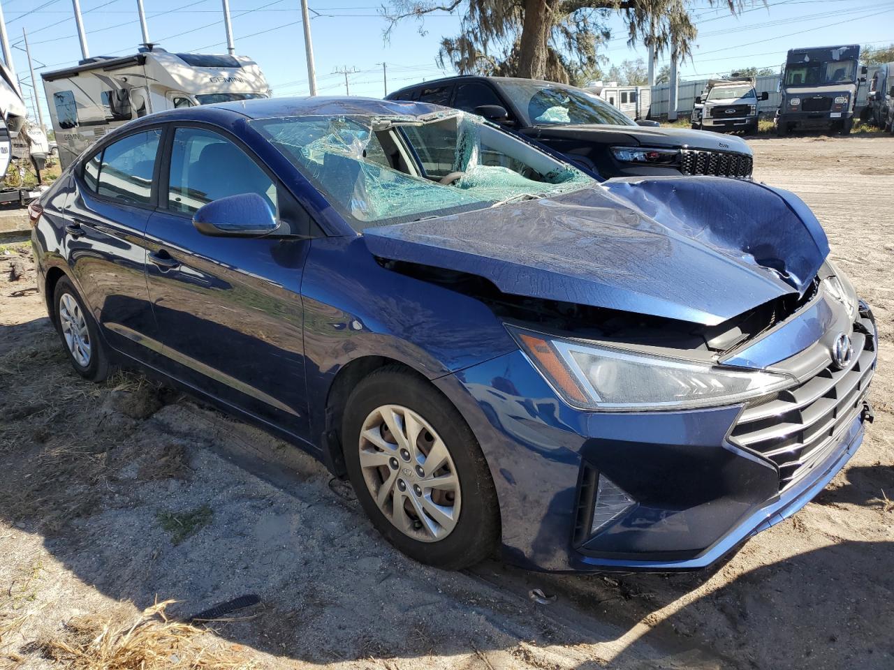 2019 HYUNDAI ELANTRA SE - Фото 4