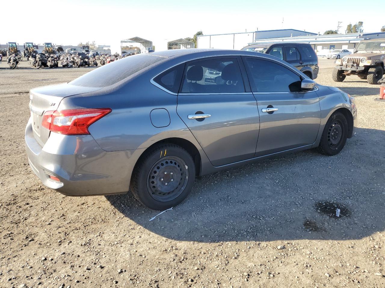 2017 NISSAN SENTRA S - Фото 3