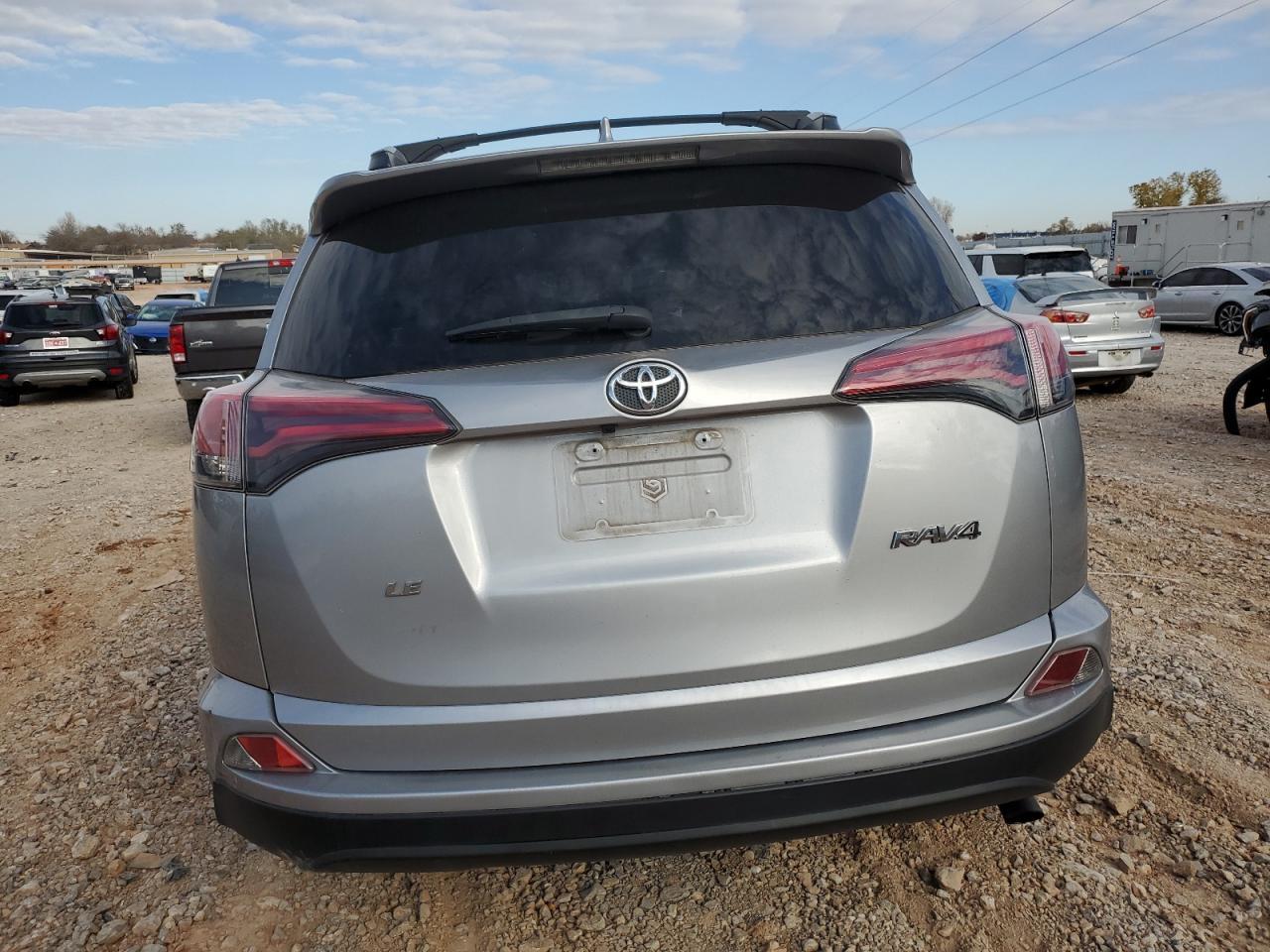 2018 TOYOTA RAV4 LE - Image 6