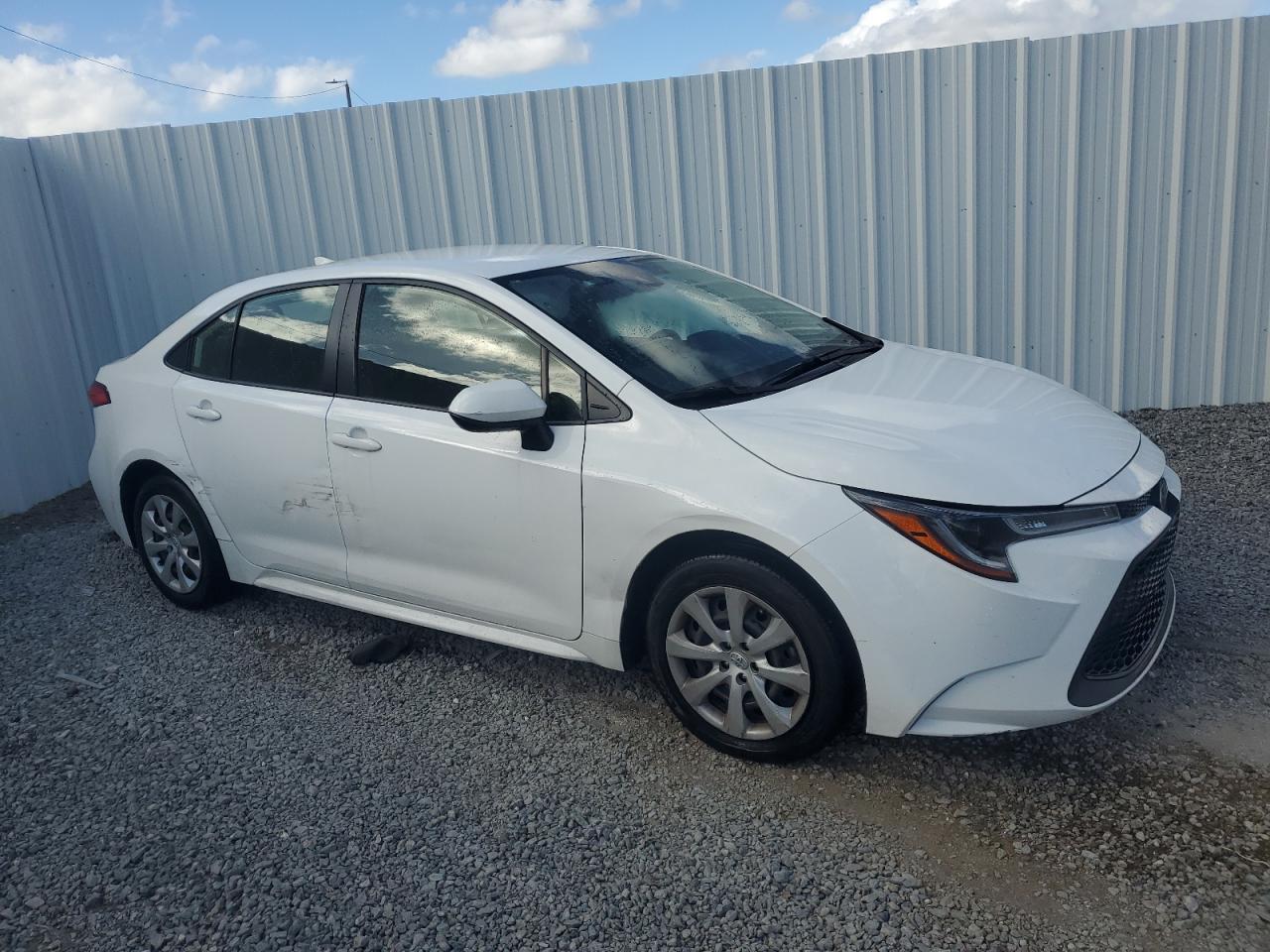 2022 TOYOTA COROLLA LE - Фото 4