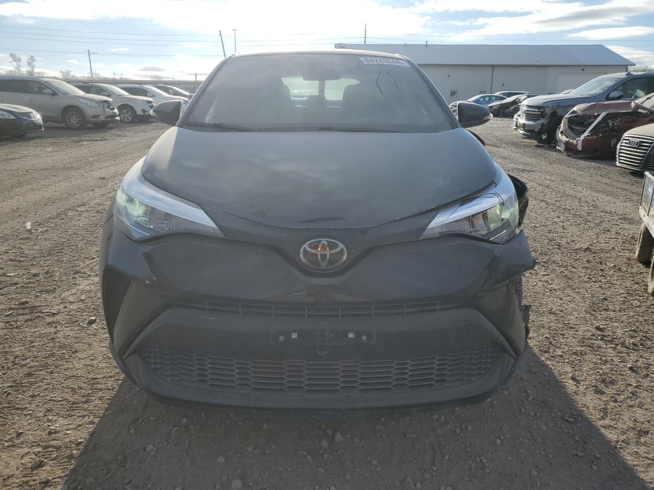 2022 TOYOTA C-HR XLE - Фото 5