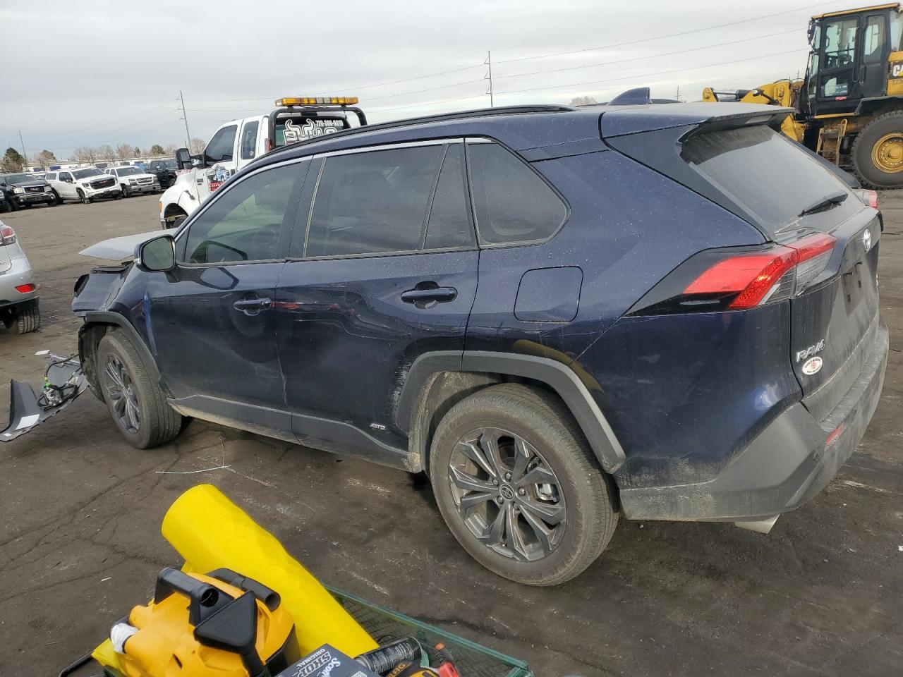 2024 TOYOTA RAV4 XLE P - Image 2
