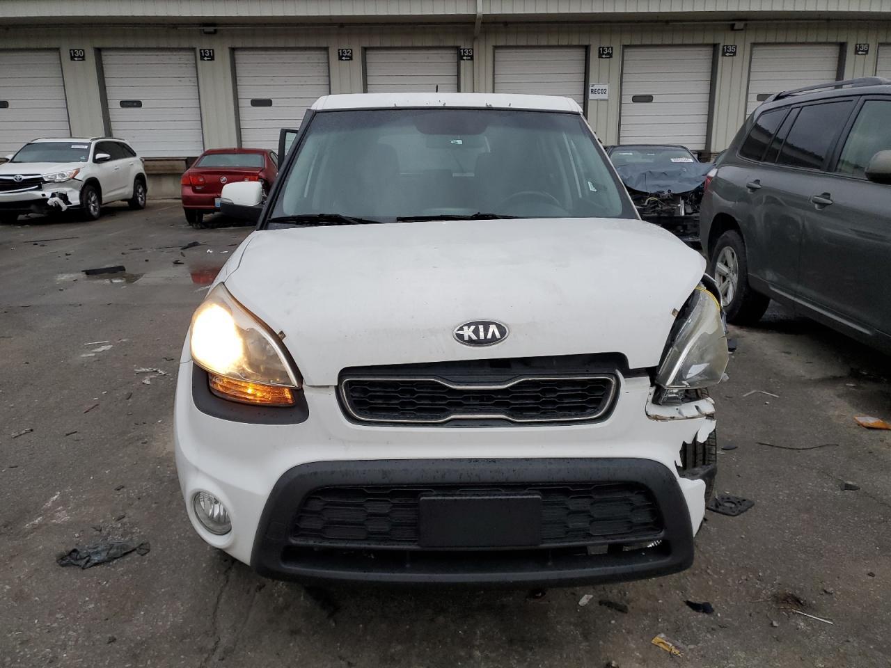 2013 KIA SOUL + - Image 5