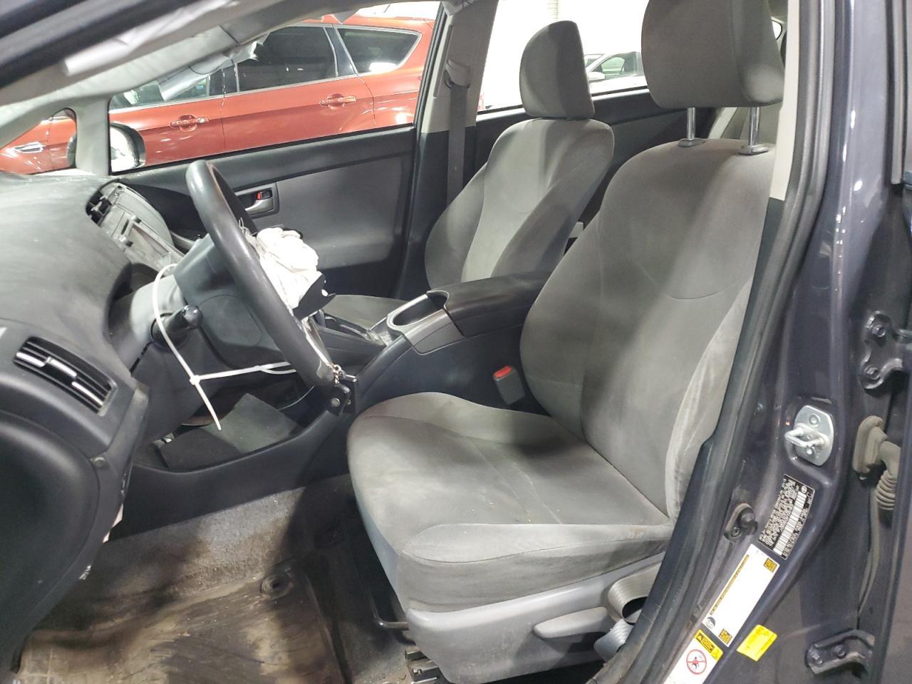 2015 TOYOTA PRIUS - Image 7