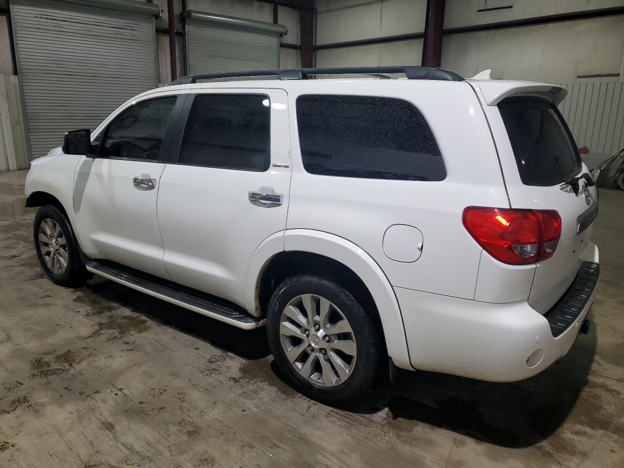2016 TOYOTA SEQUOIA LI - Фото 2