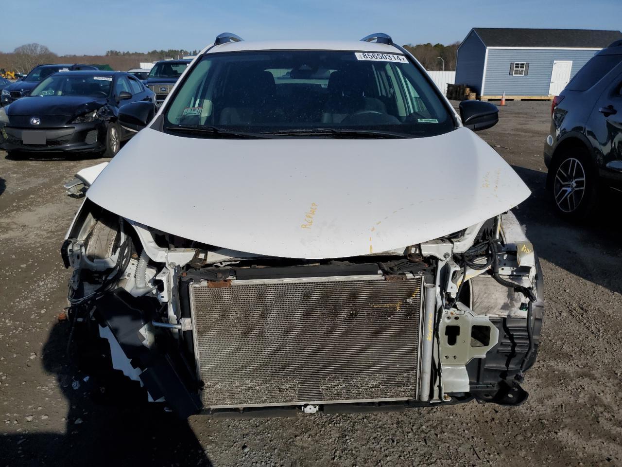2017 TOYOTA RAV4 LE - Image 5