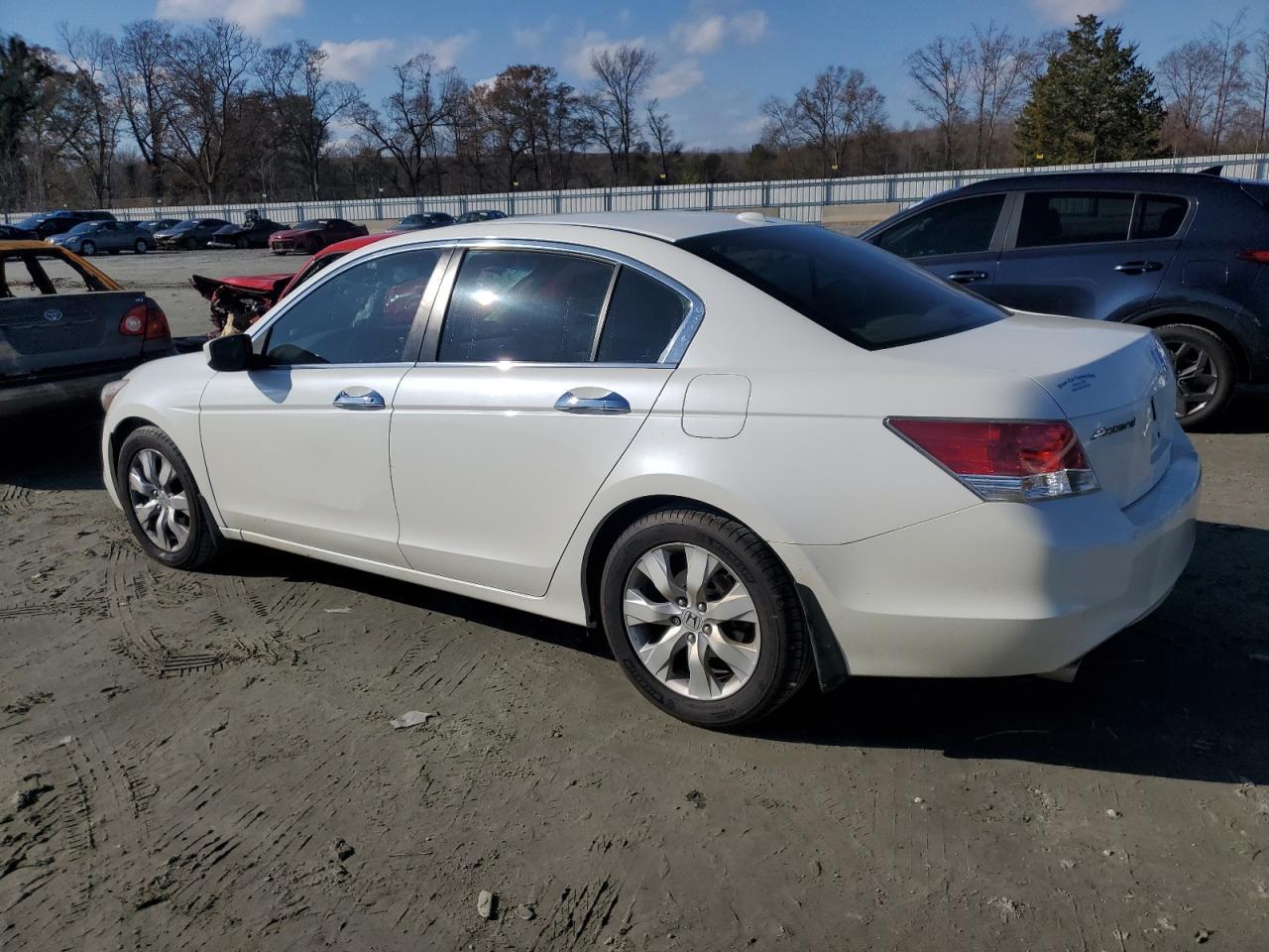 2010 HONDA ACCORD EXL - Image 2