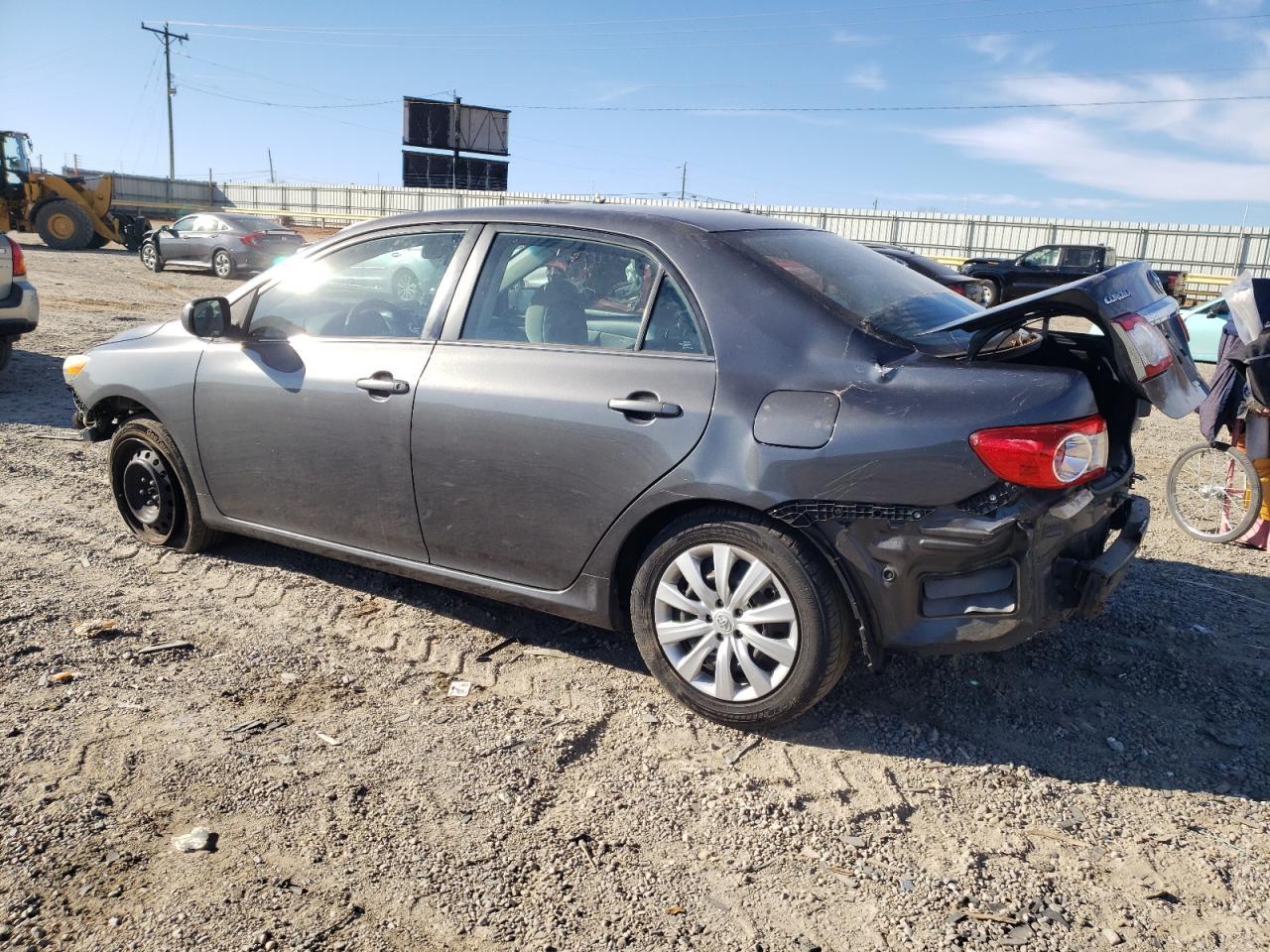2013 TOYOTA COROLLA BA - Фото 2