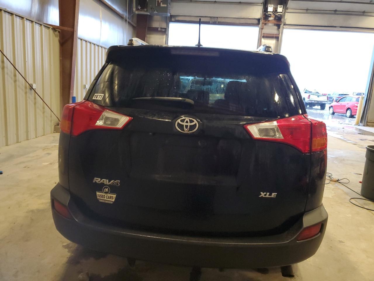 2015 TOYOTA RAV4 XLE - Фото 6