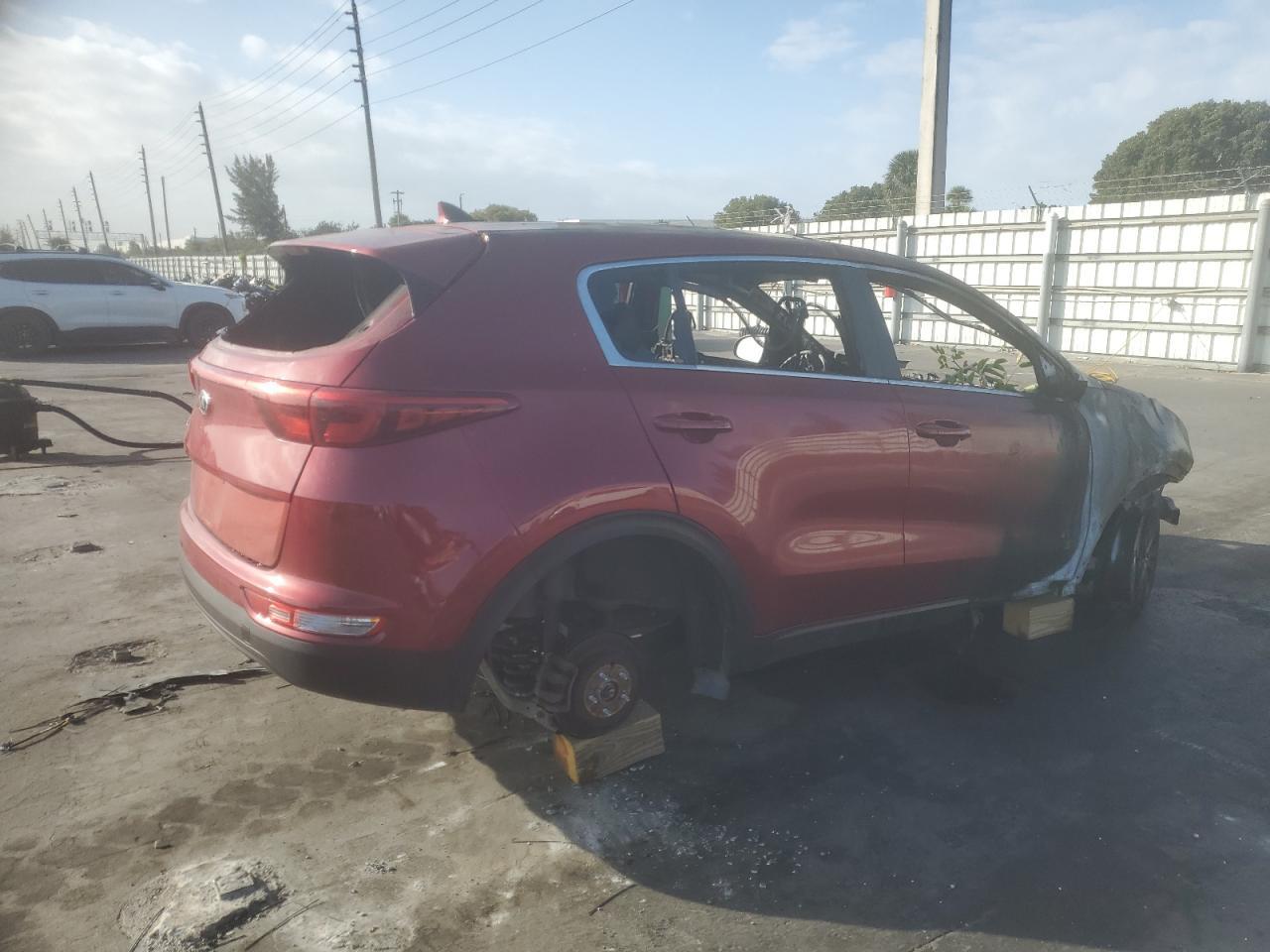 2017 KIA SPORTAGE L - Image 3
