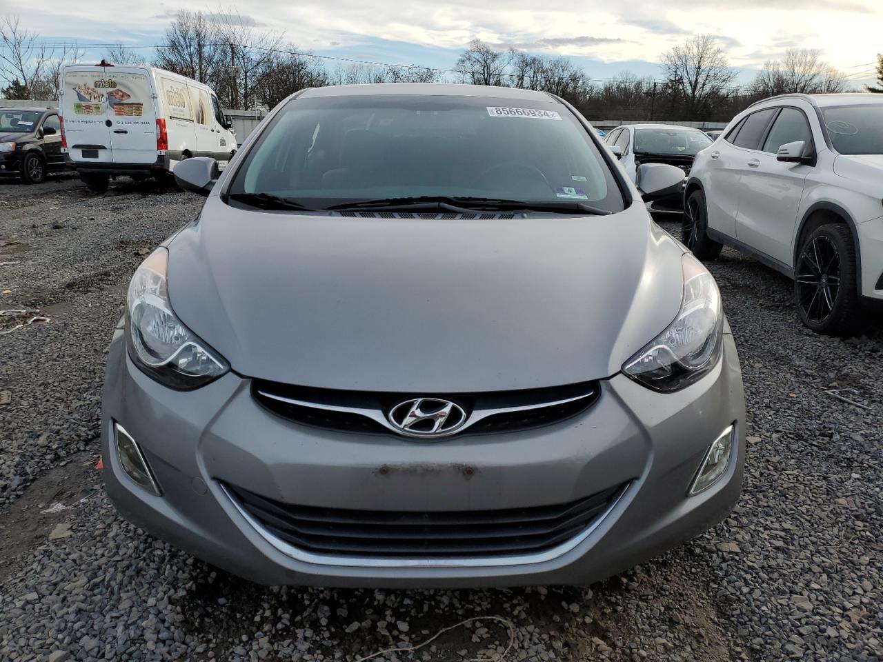 2011 HYUNDAI ELANTRA GL - Image 5