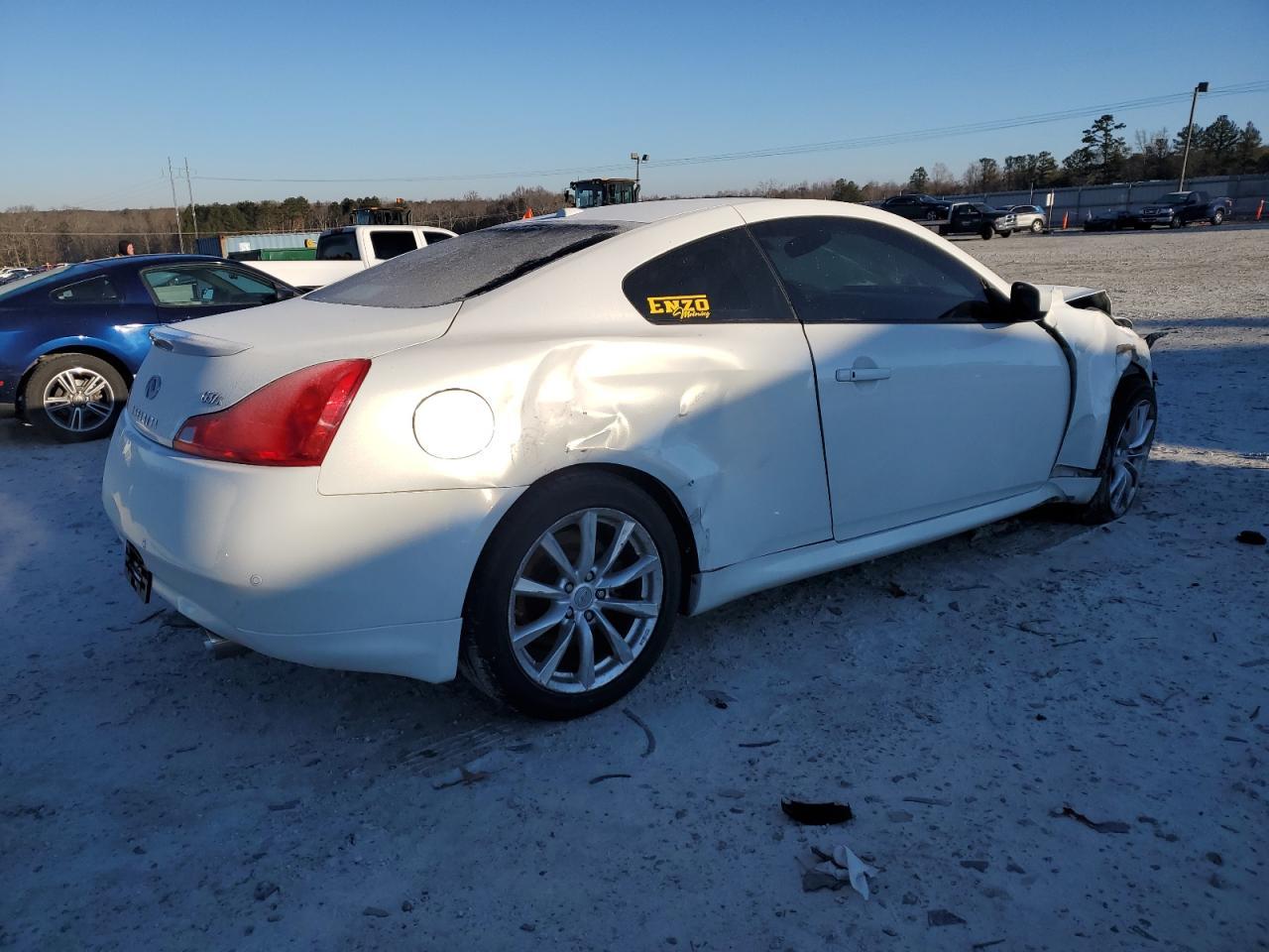 2011 INFINITI G37 - Фото 3