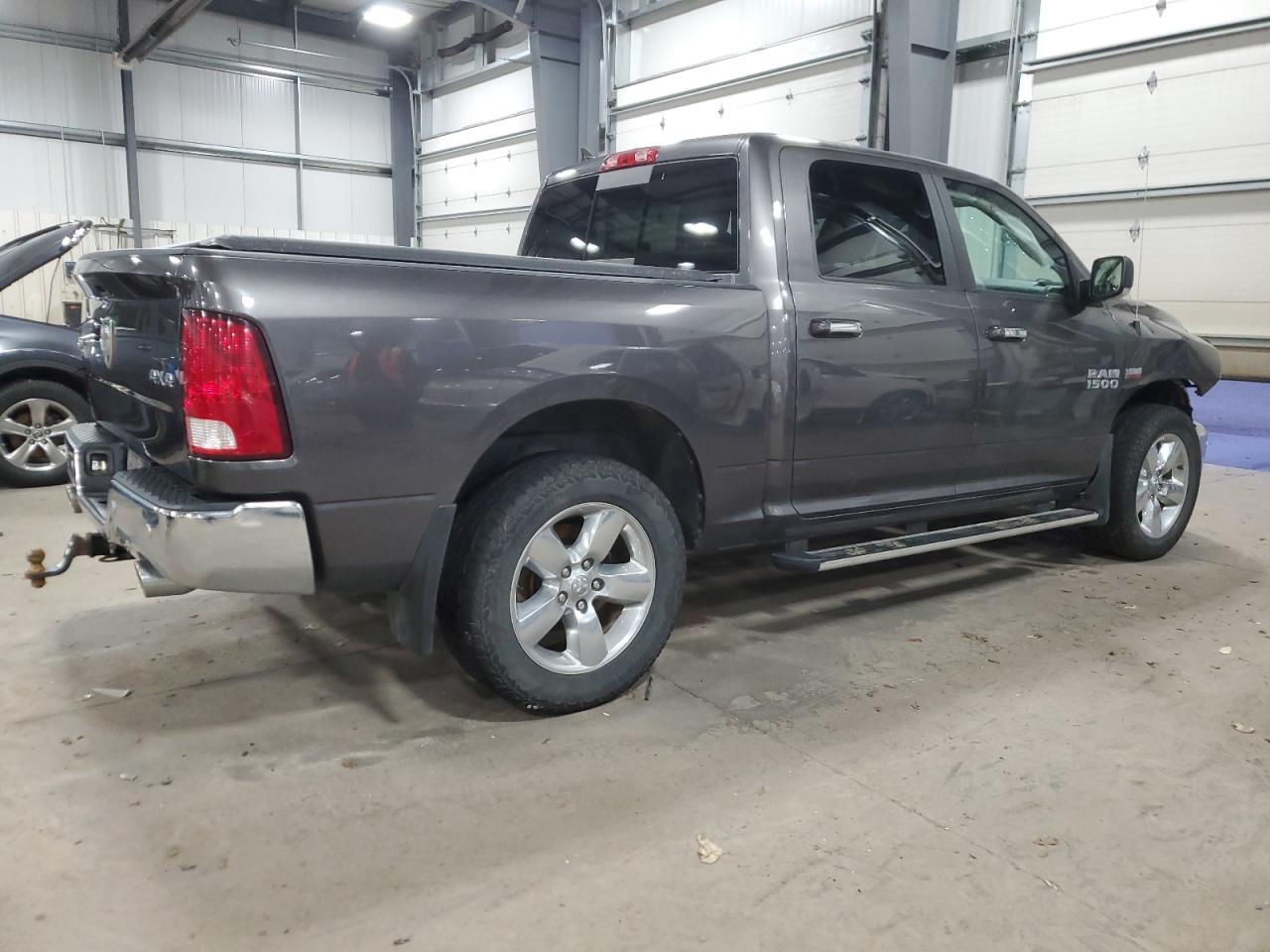 2014 RAM 1500 SLT - Image 3