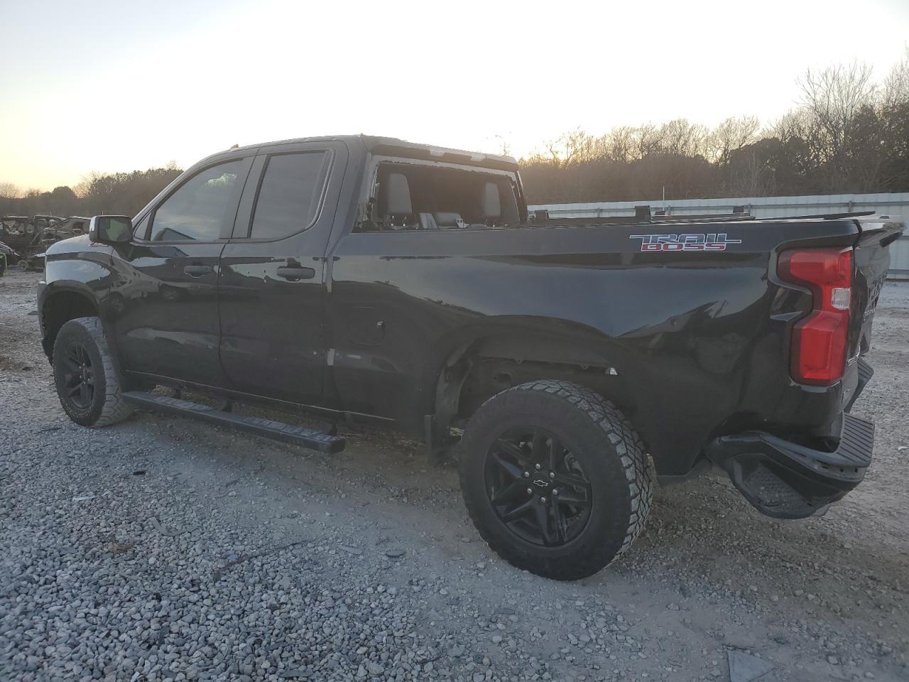 2020 CHEVROLET SILVERADO - Image 2