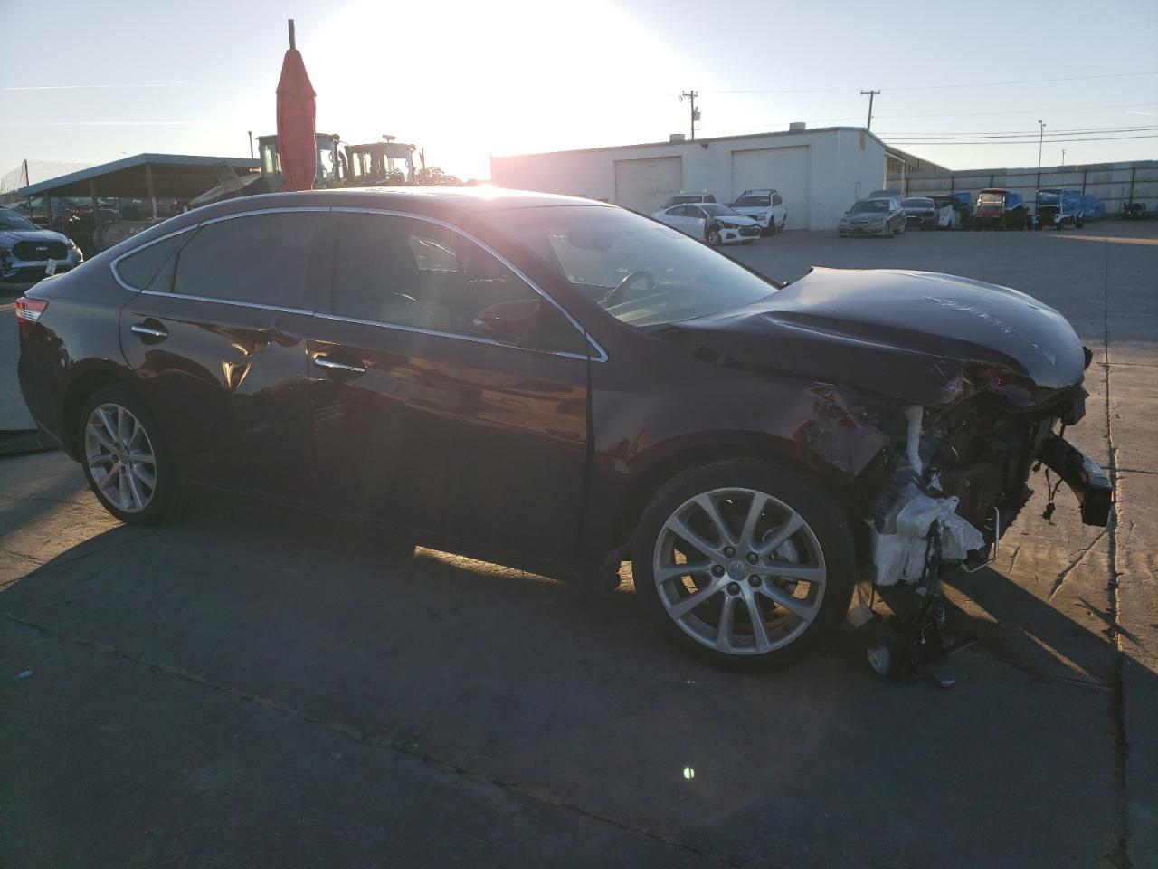 2015 TOYOTA AVALON XLE - Image 4