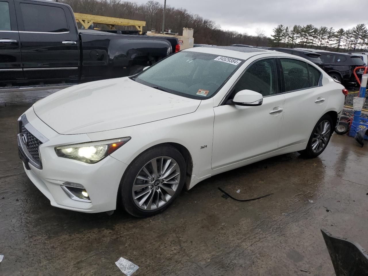 2018 INFINITI Q50 LUXE