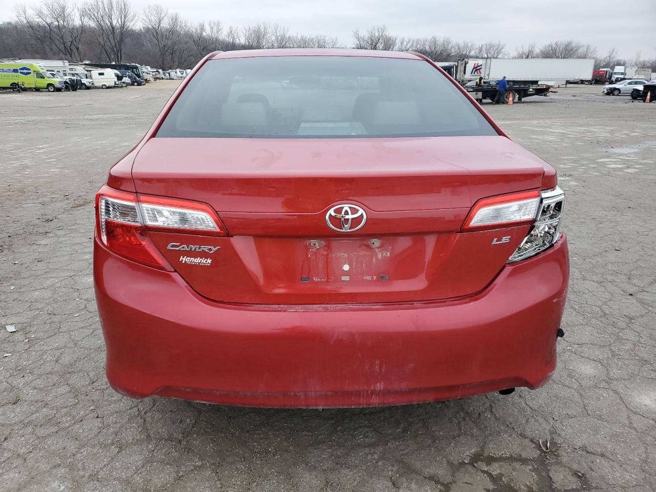 2013 TOYOTA CAMRY L - Фото 6