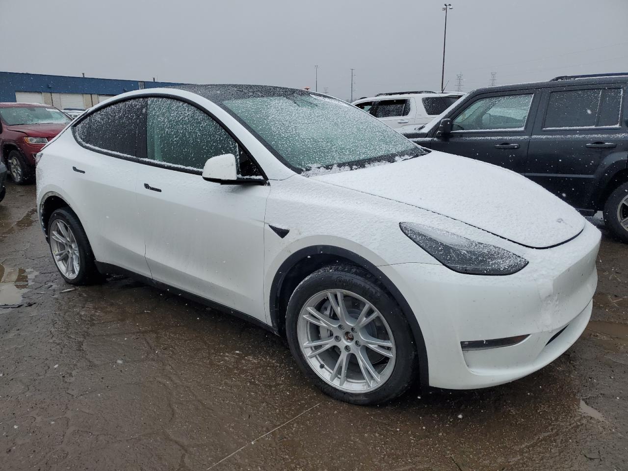 2023 TESLA MODEL Y - Фото 4