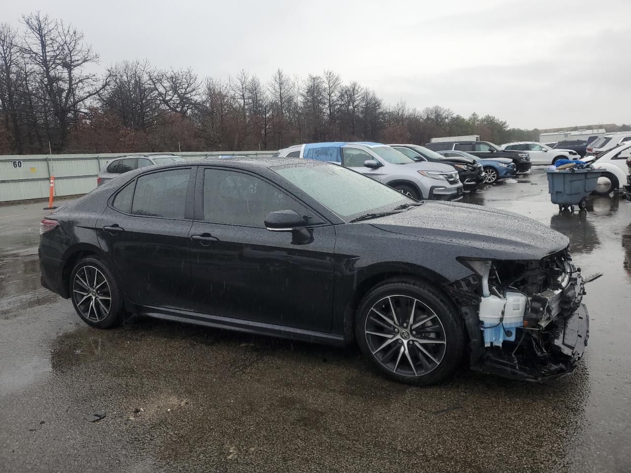 2021 TOYOTA CAMRY SE - Фото 4