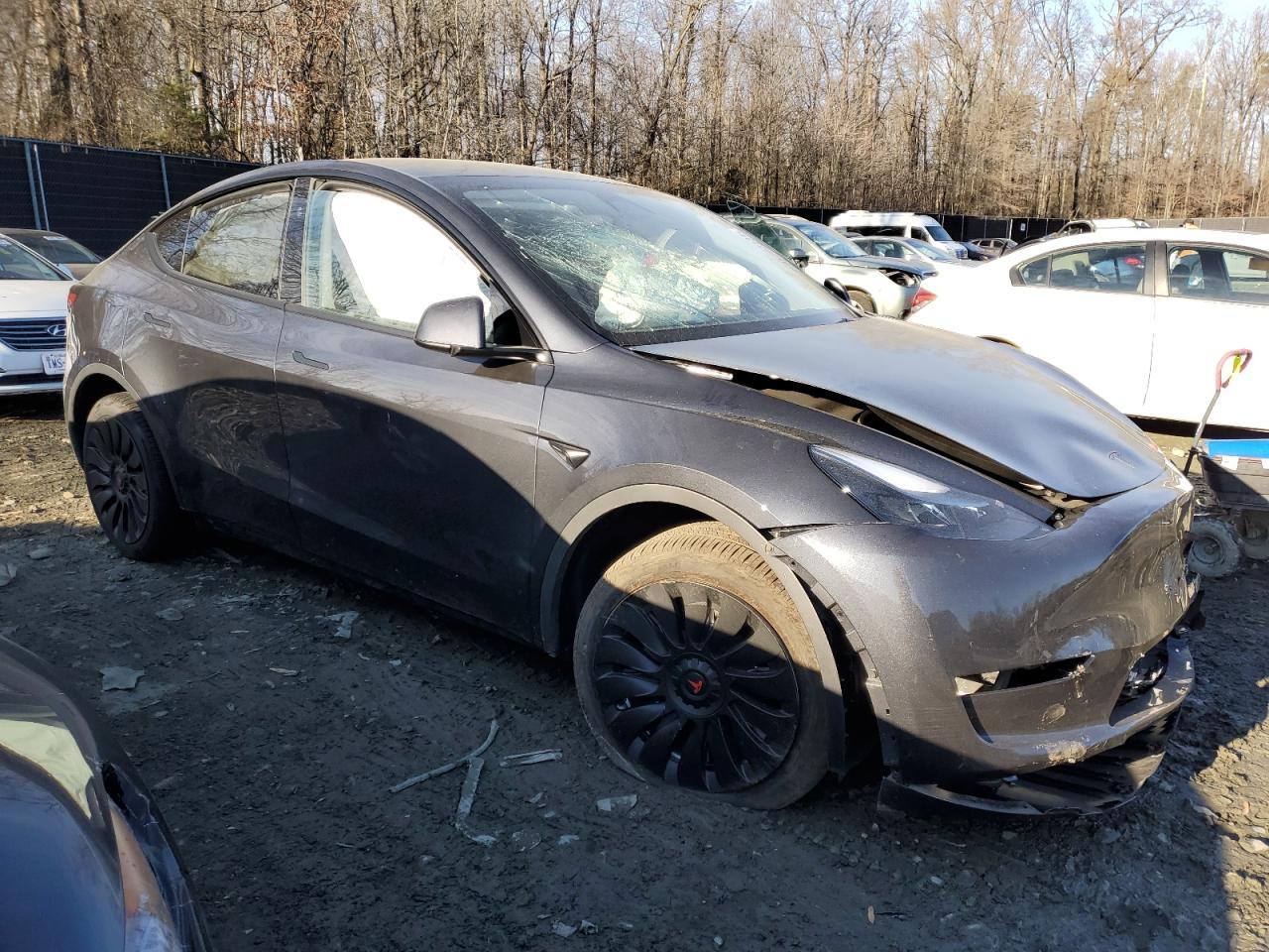 2024 TESLA MODEL Y - Image 4