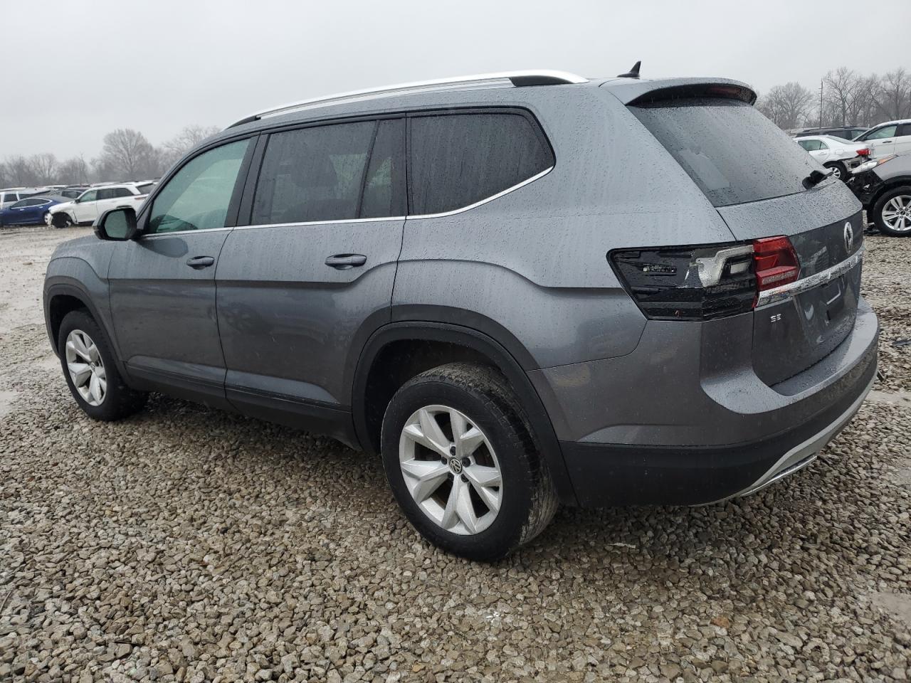 2018 VOLKSWAGEN ATLAS SE - Image 2