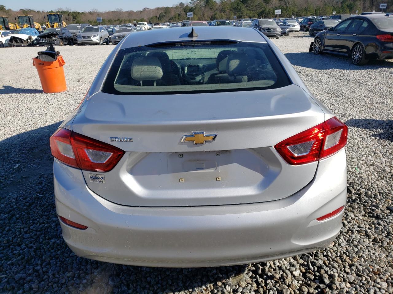 2017 CHEVROLET CRUZE LS - Image 6