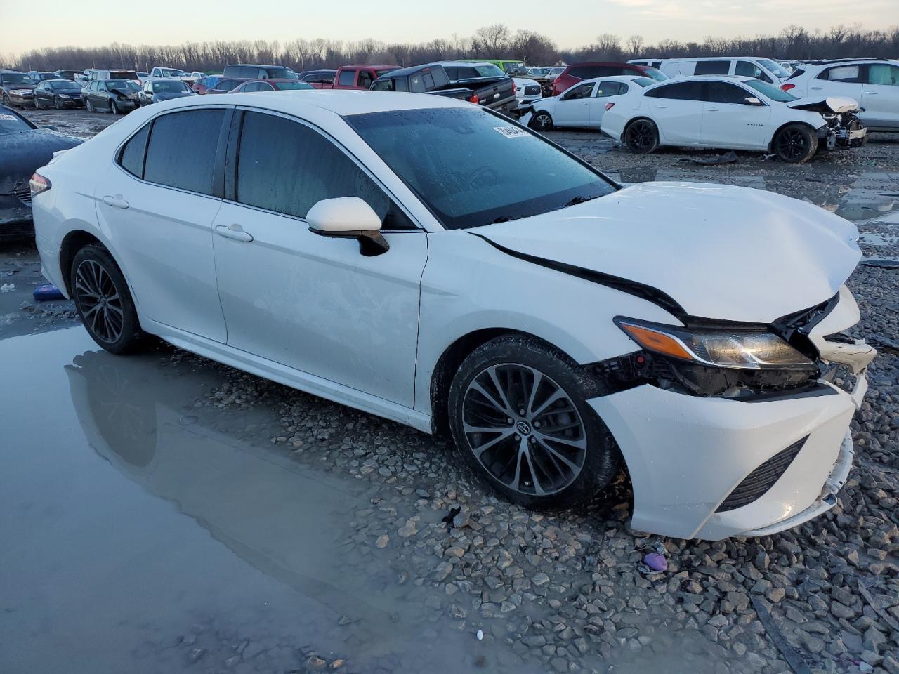 2018 TOYOTA CAMRY L - Image 4