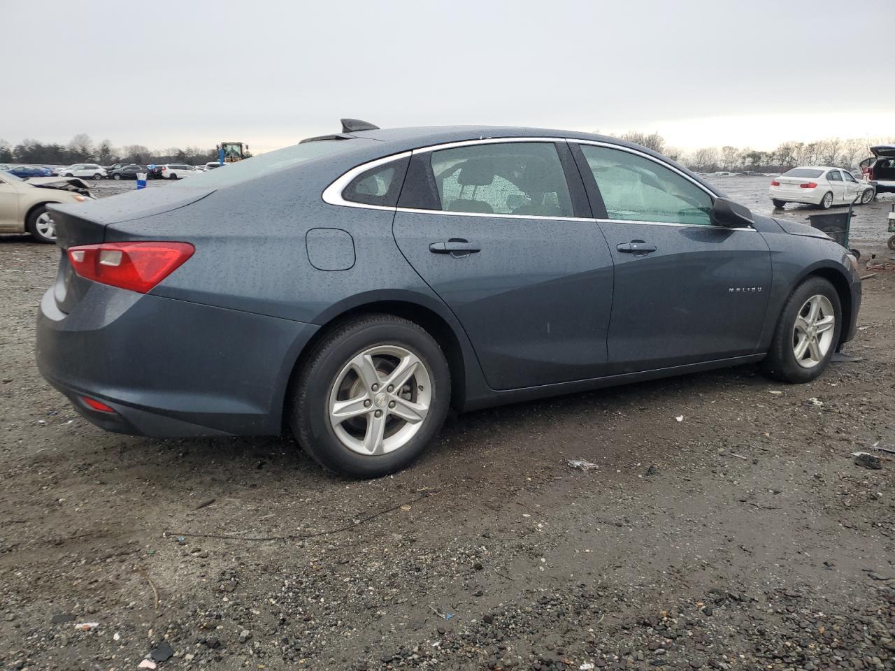 2019 CHEVROLET MALIBU LS - Фото 3
