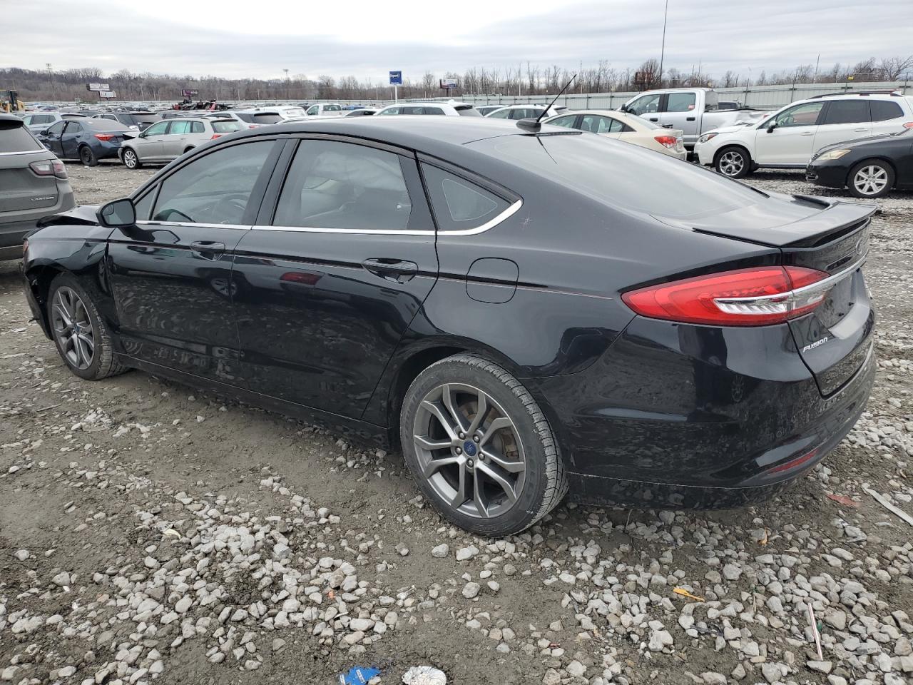 2017 FORD FUSION SE - Image 2