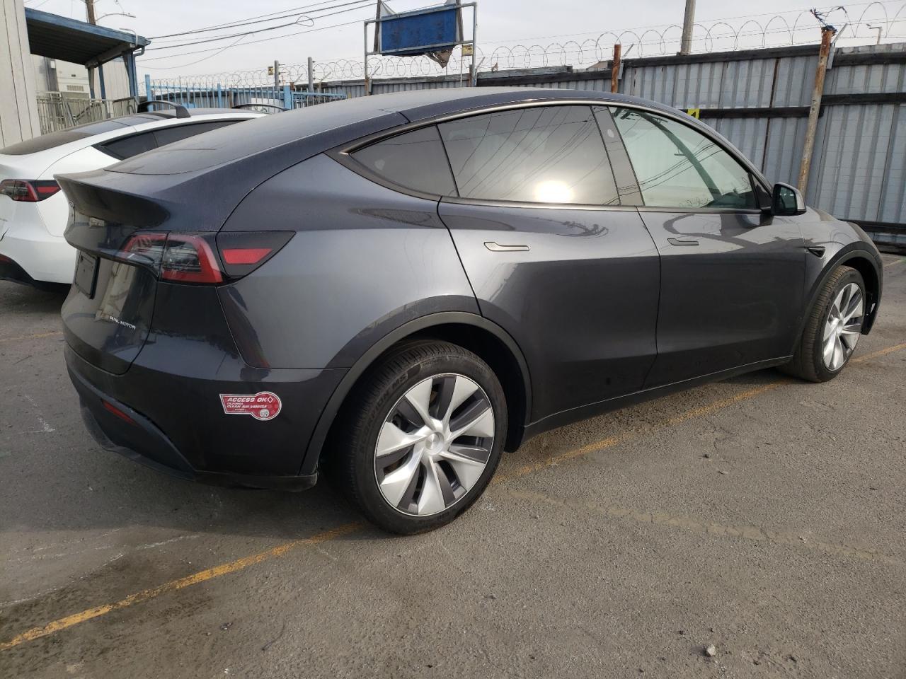 2024 TESLA MODEL Y - Image 3